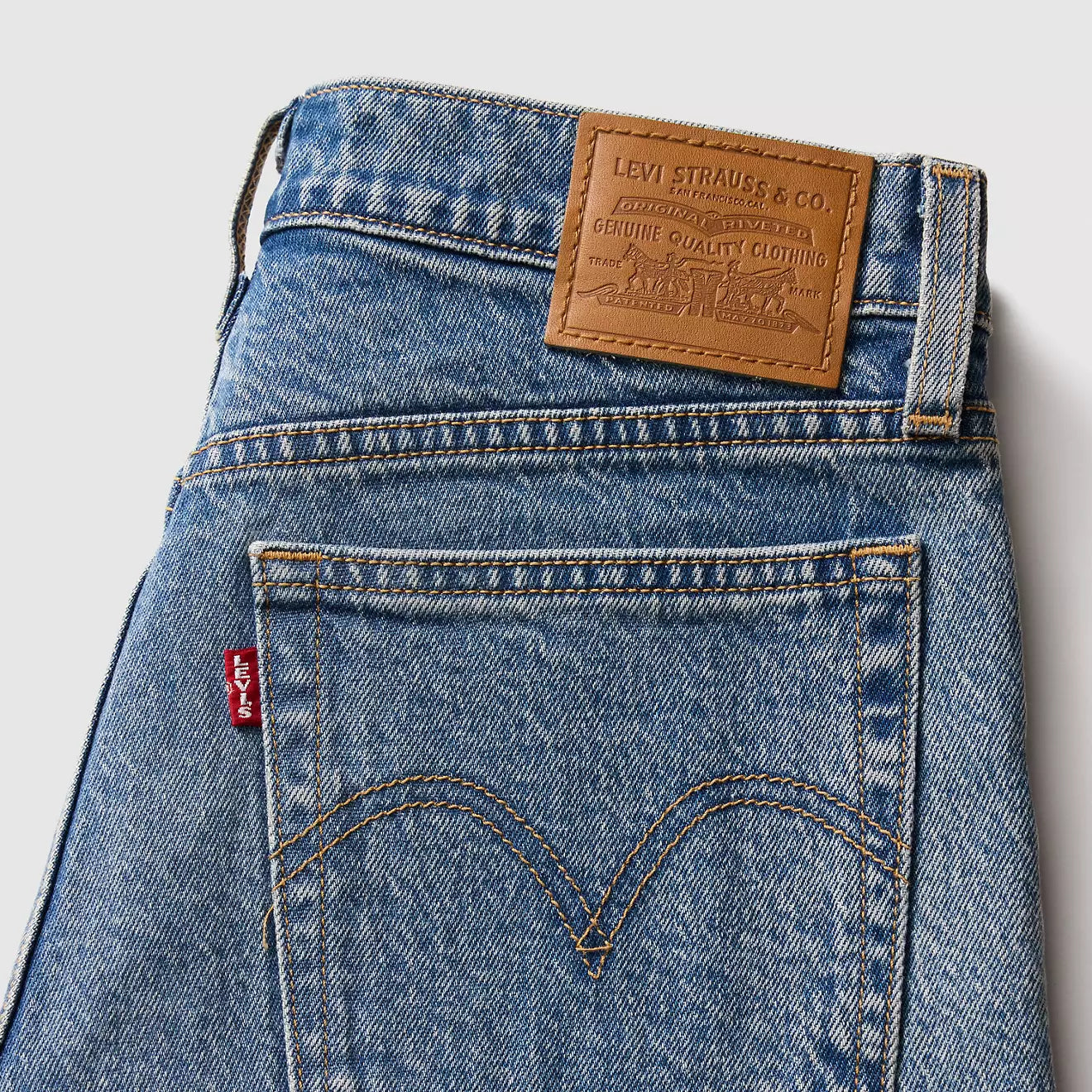 WEDGIE CAPRI SHORT