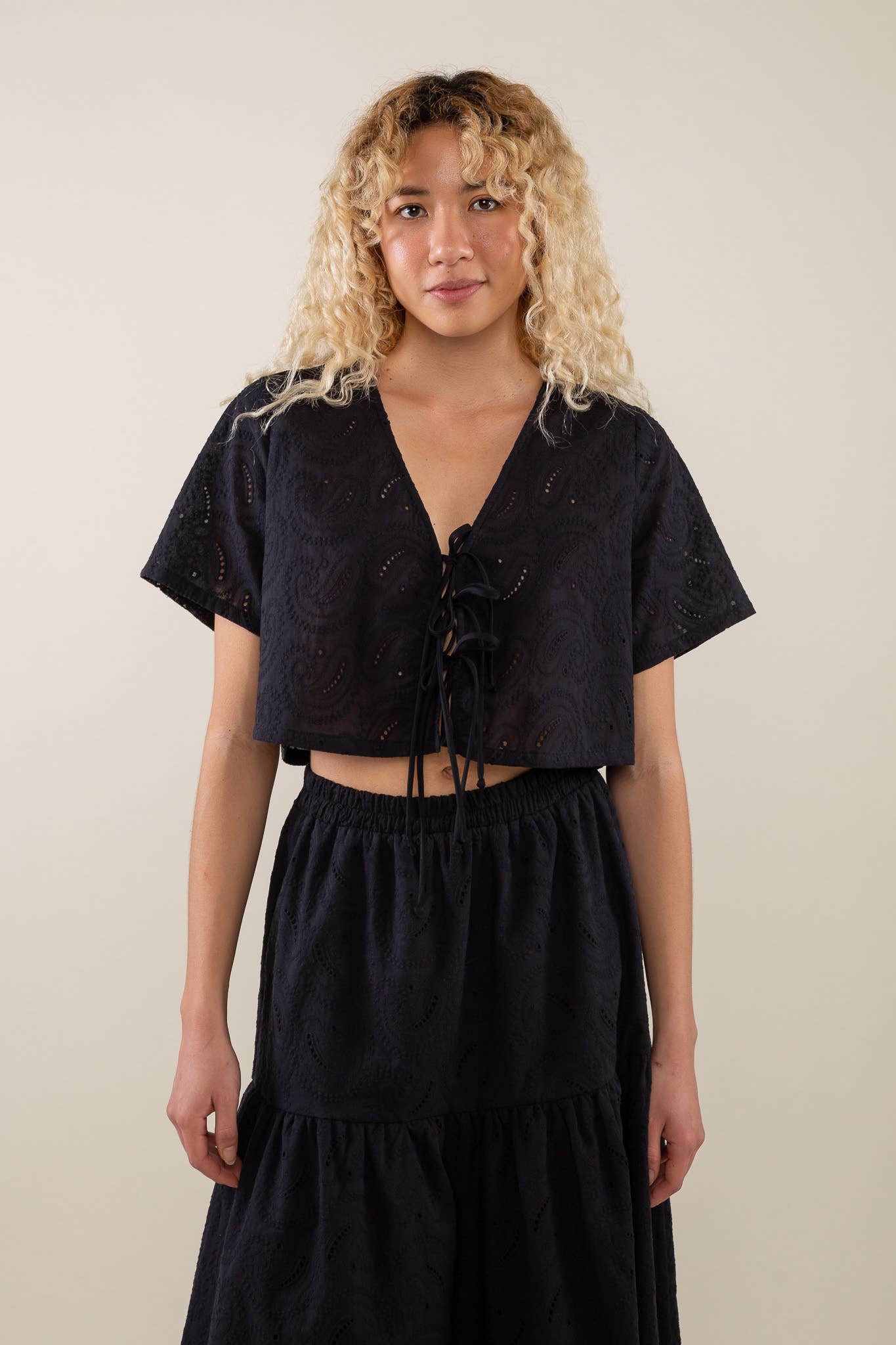 KAMI EYELET BOW FRONT TOP