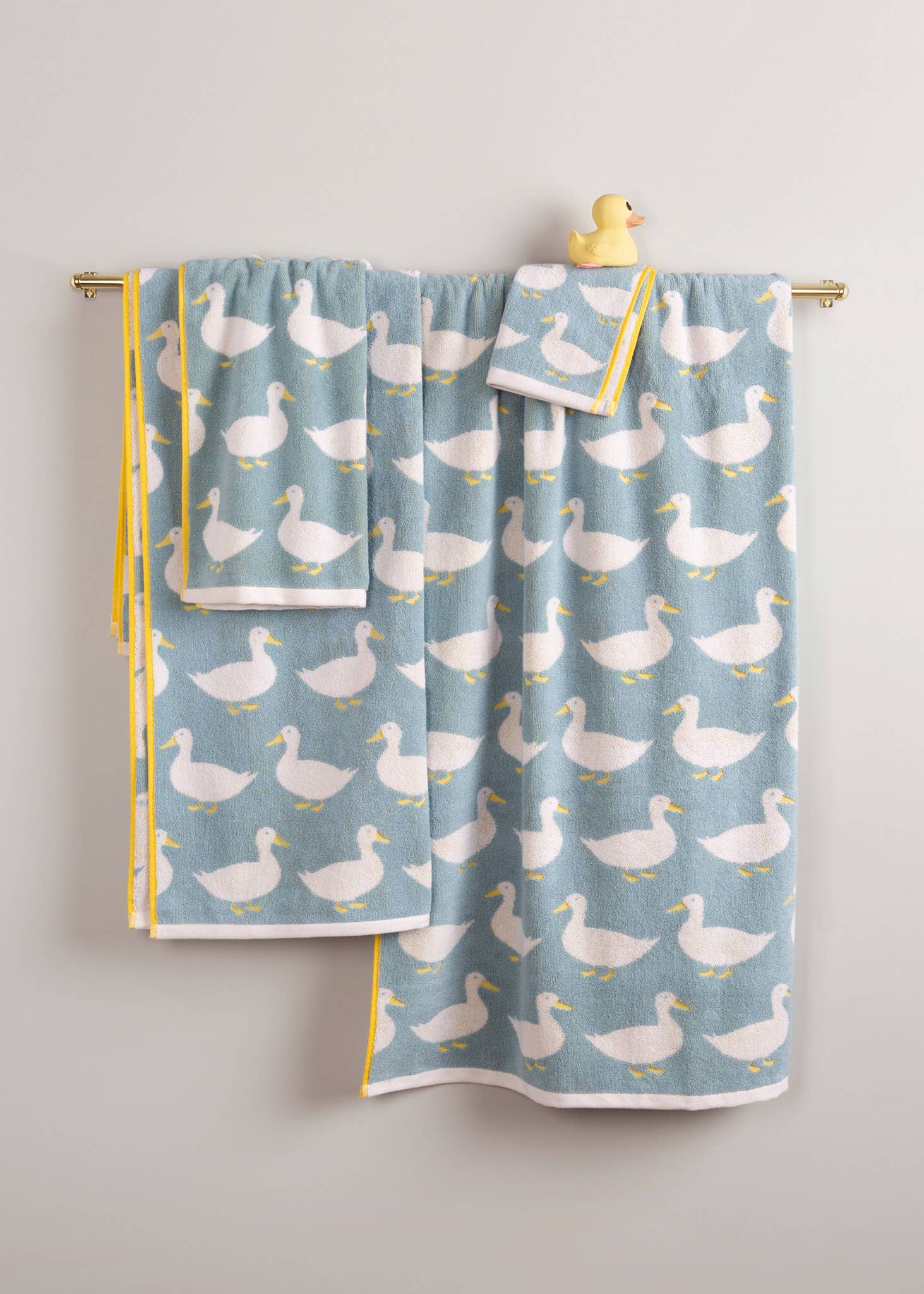 WADDLING DUCKS TOWELS