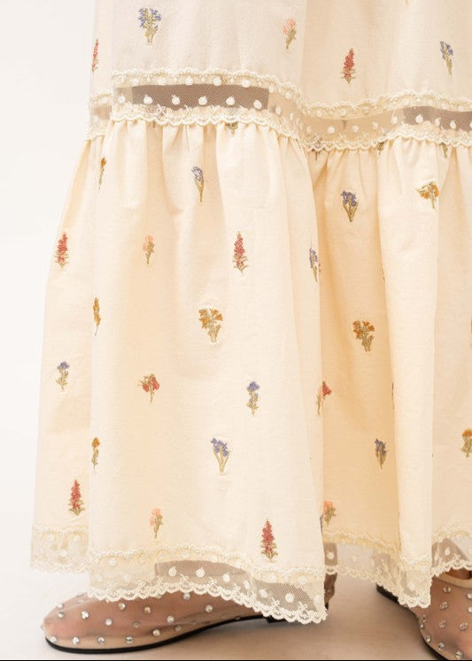 DAISY EMBROIDERED MAXI SKIRT