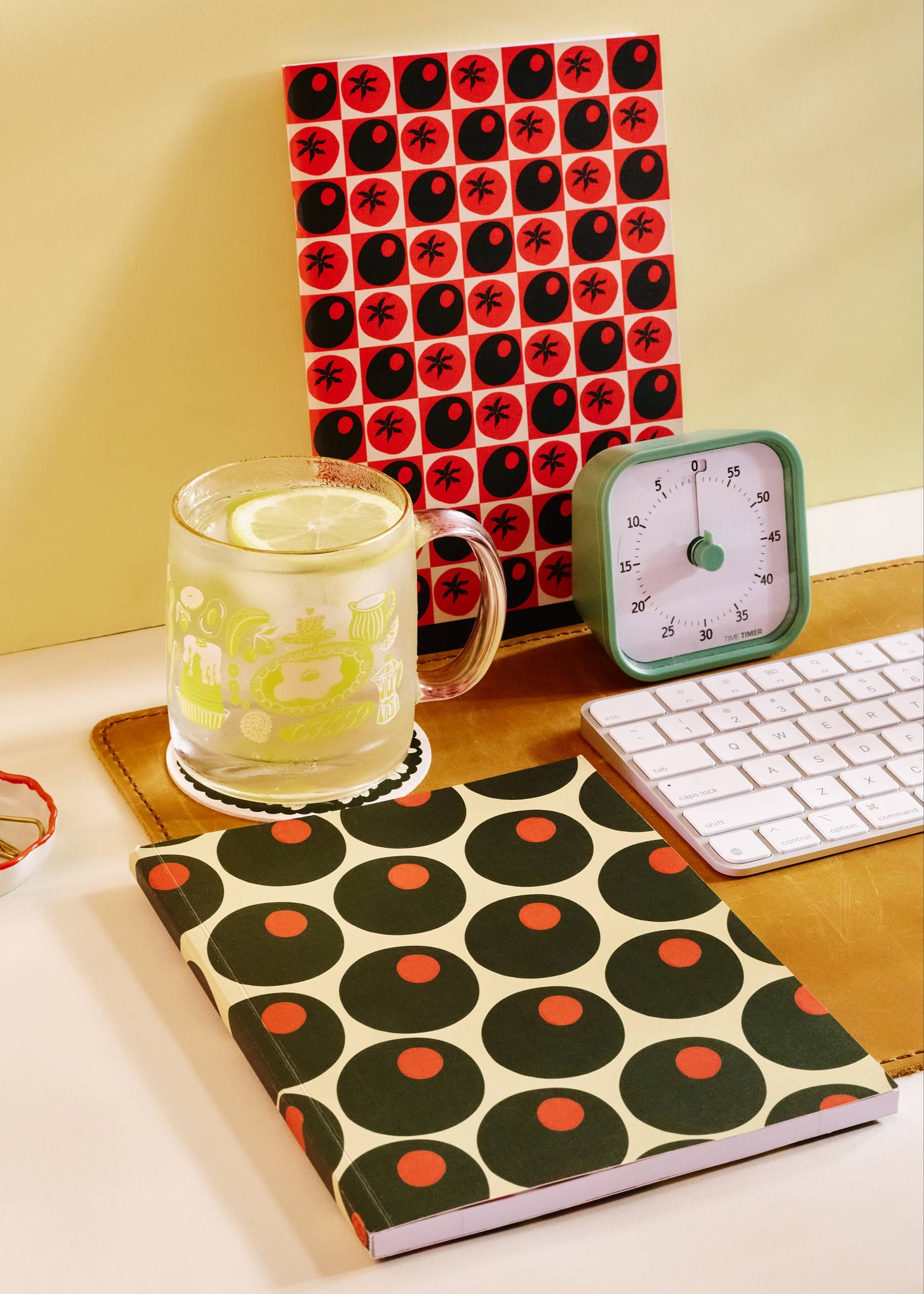 POMODORO & OLIVE CHECKED WEEKLY PLANNER