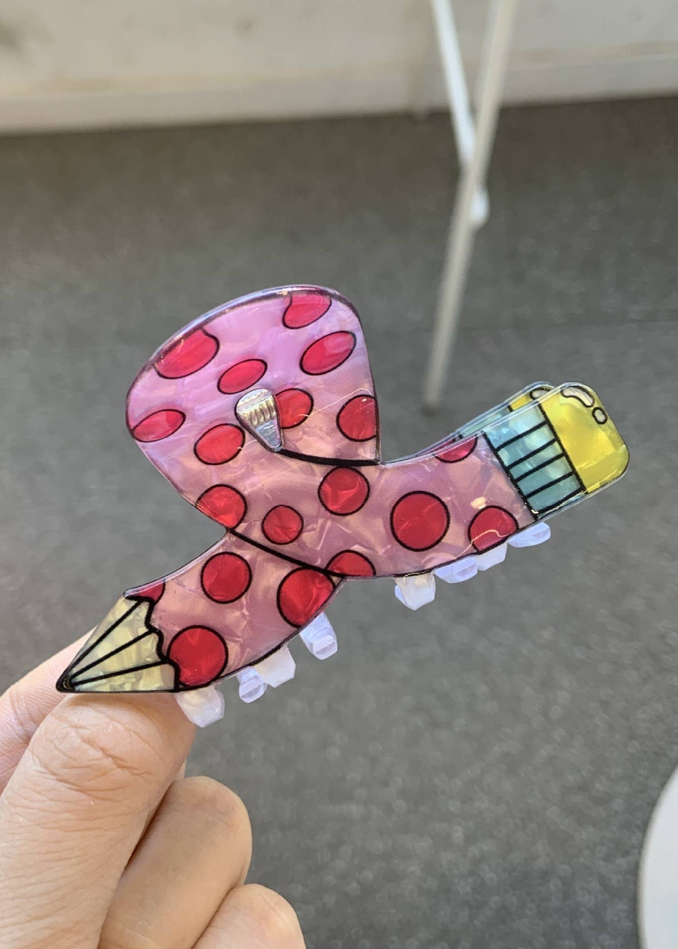 BACK-TO-SCHOOL HAIR CLIP