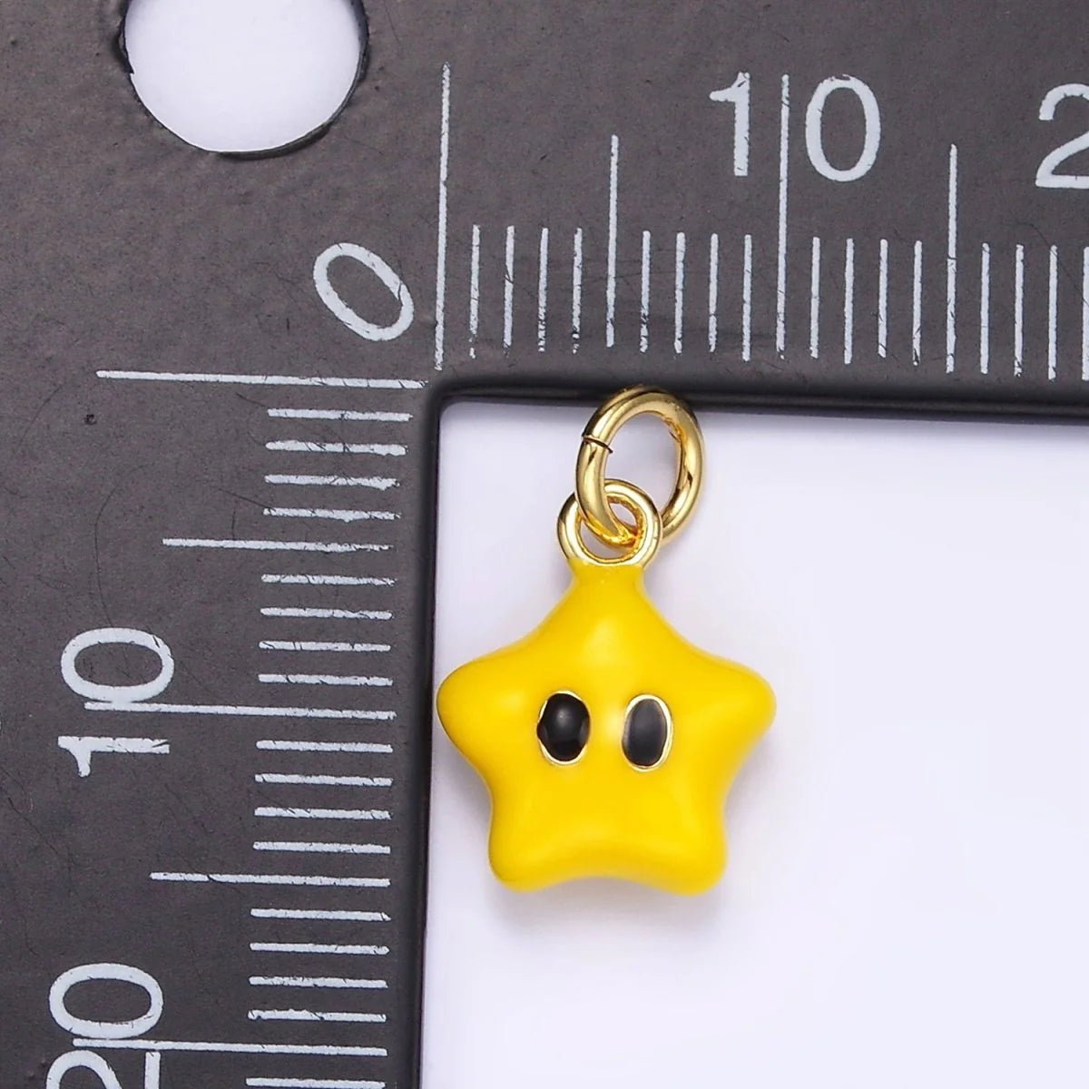 STAR FACE CHARM