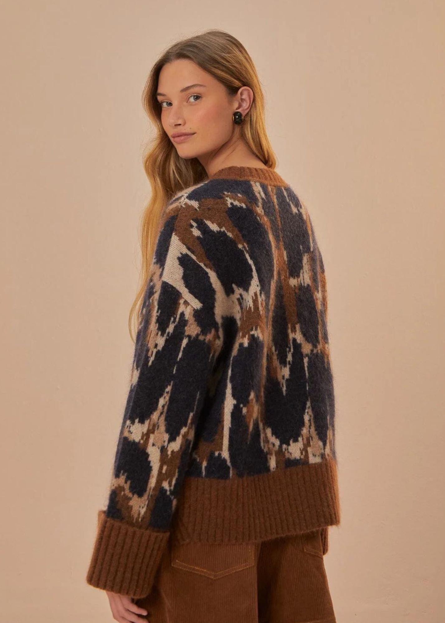 FARM RIO LEOPARD PRINT KNIT SWEATER