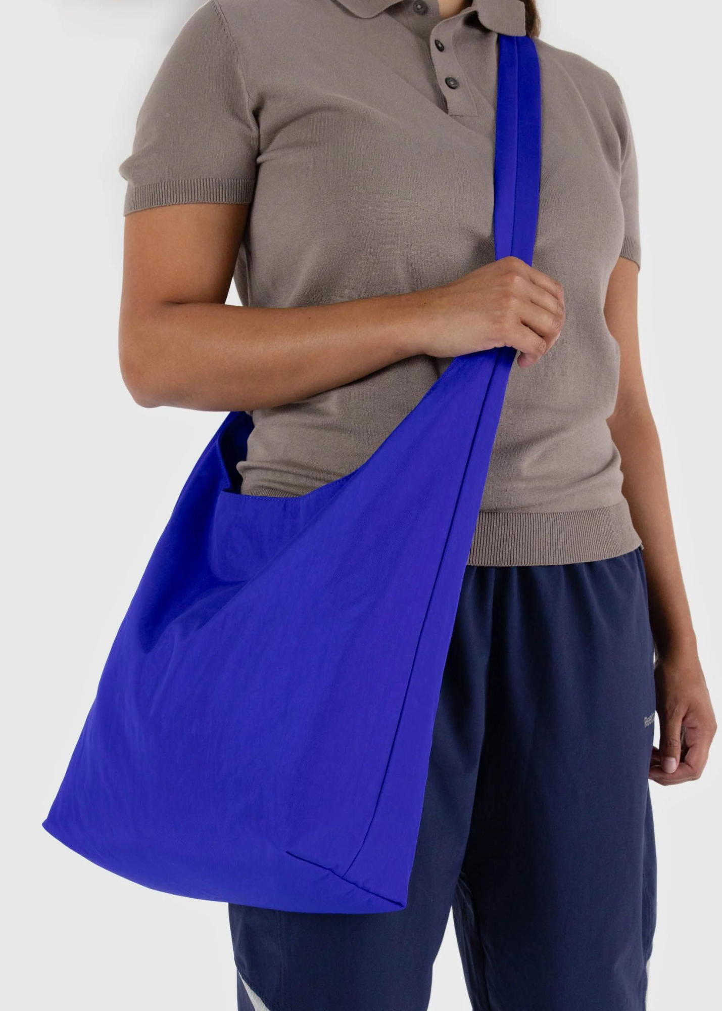 BAGGU LARGE NYLON SLING BAG