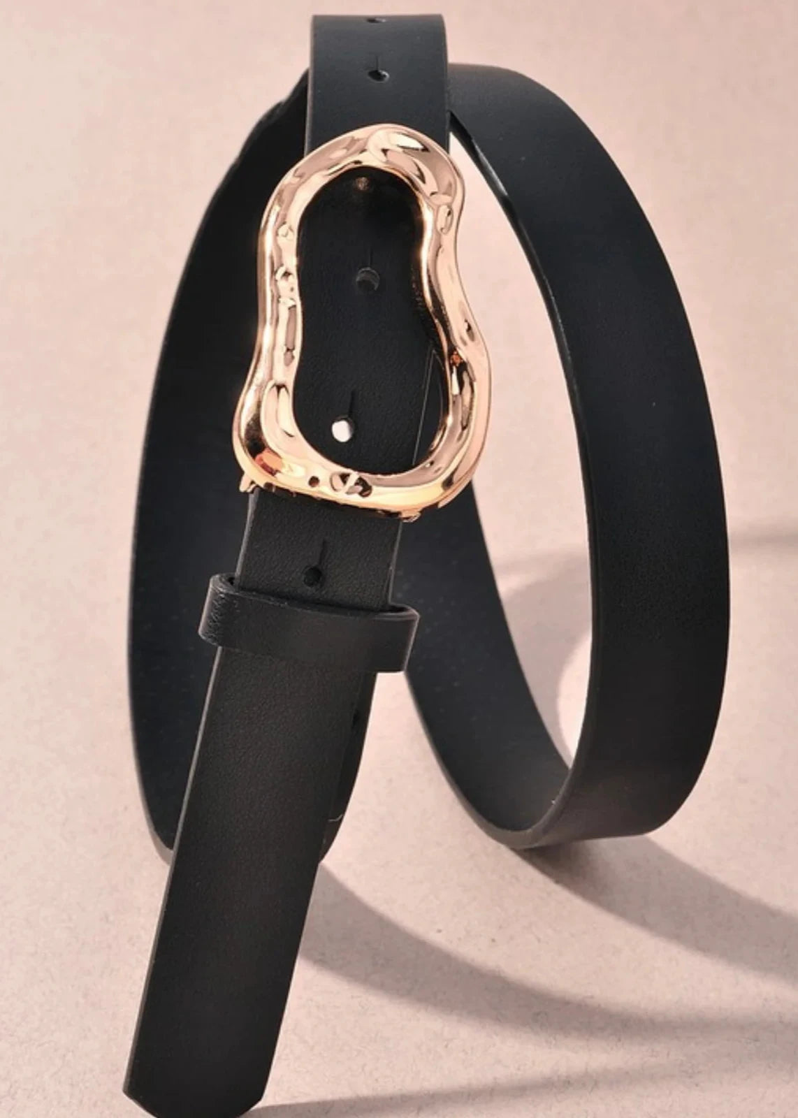 OVAL SHAPED BUCKLE BELT