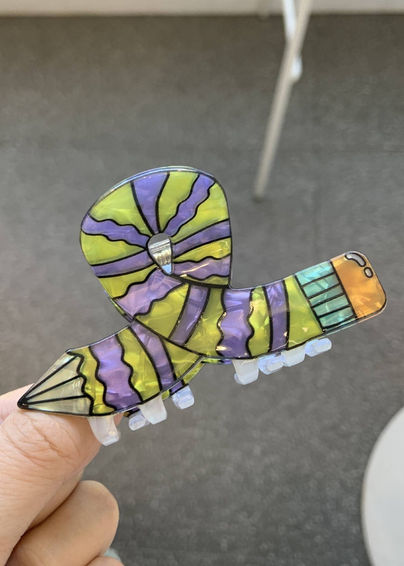 BACK-TO-SCHOOL HAIR CLIP