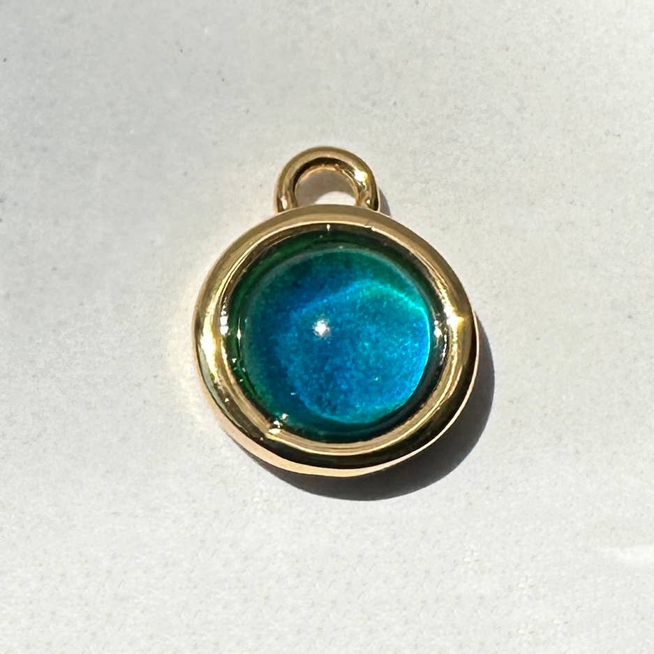 COLOR-CHANGING MOOD STONE CHARM