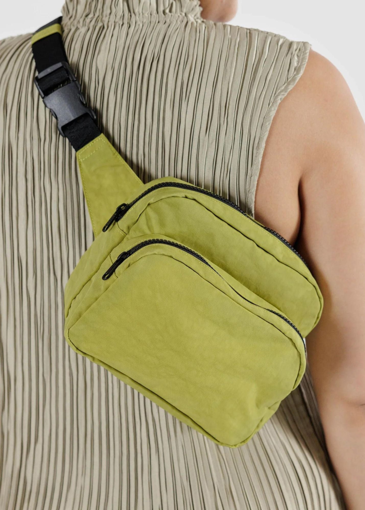 Baggu Fanny crossbody top SOLD OUT RARE COLOR Sour APPLE