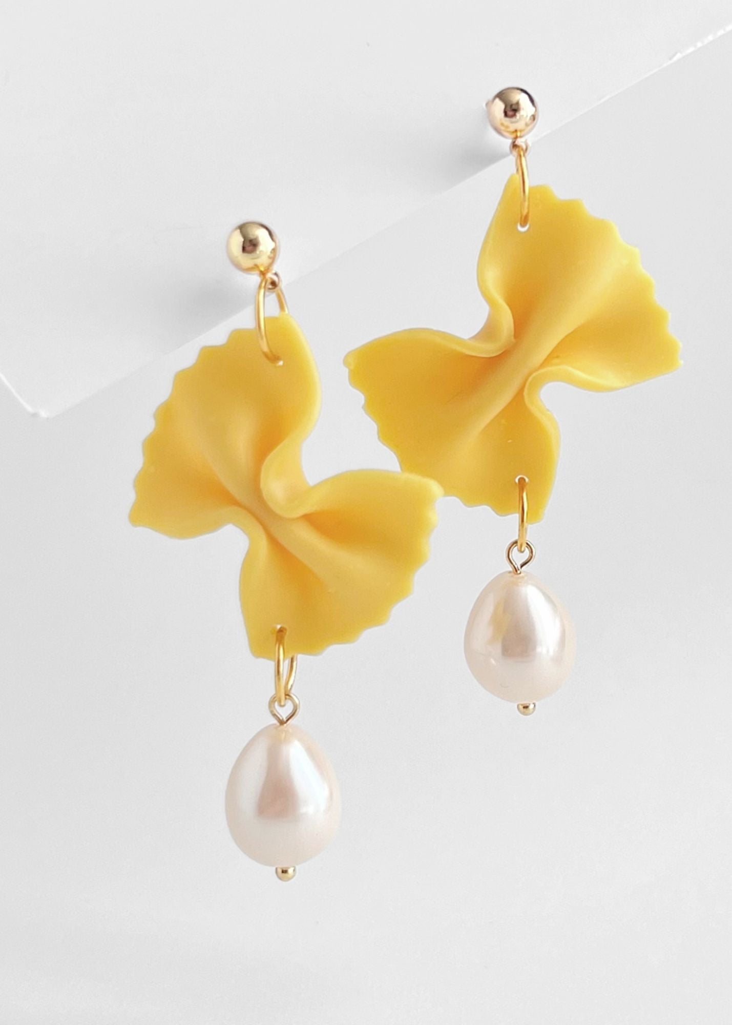 FARFALLE PEARL DROP EARRINGS