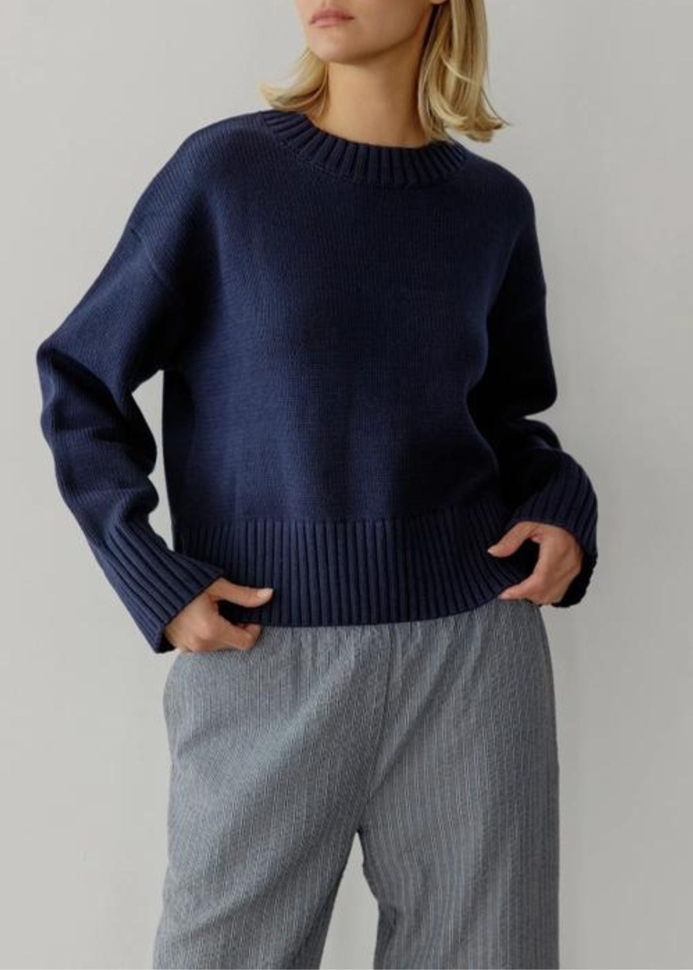 ASH CROPPED SWEATER