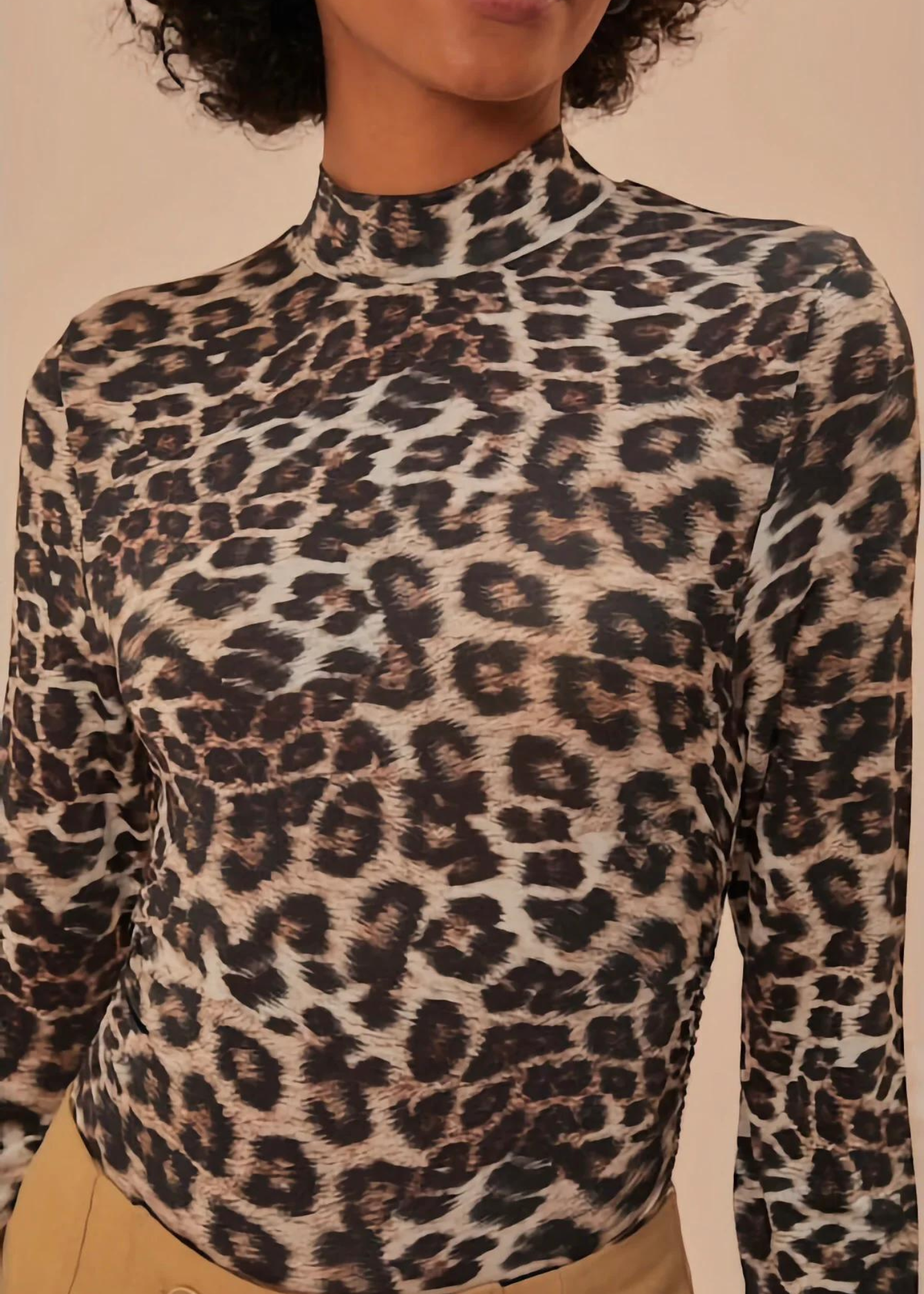 FARM RIO LEOPARD NATURAL SKIN CREAM JERSEY BLOUSE