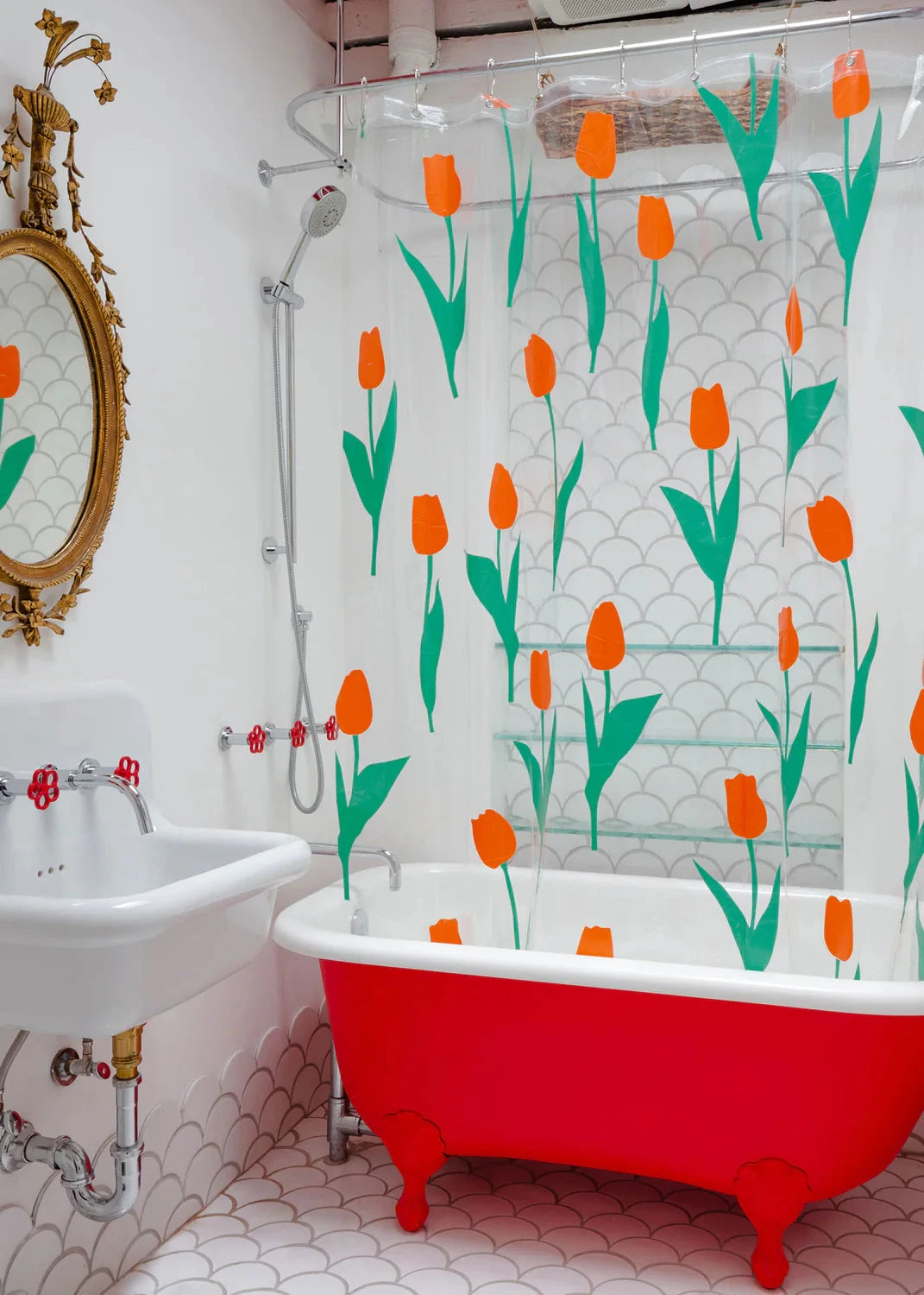 DUSEN DUSEN RED TULIP SHOWER CURTAIN