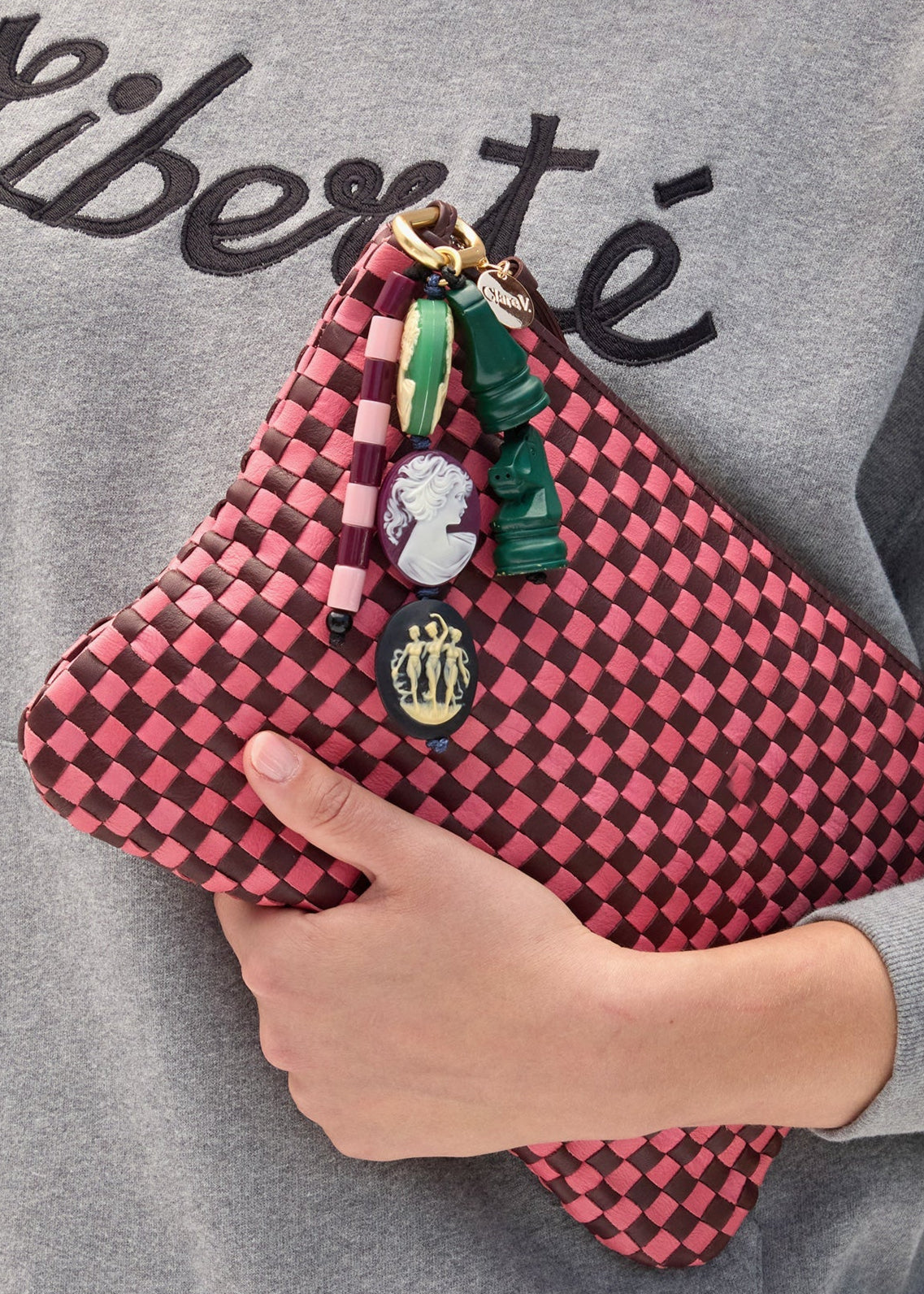 CLARE V. CAMEO BAG CHARM