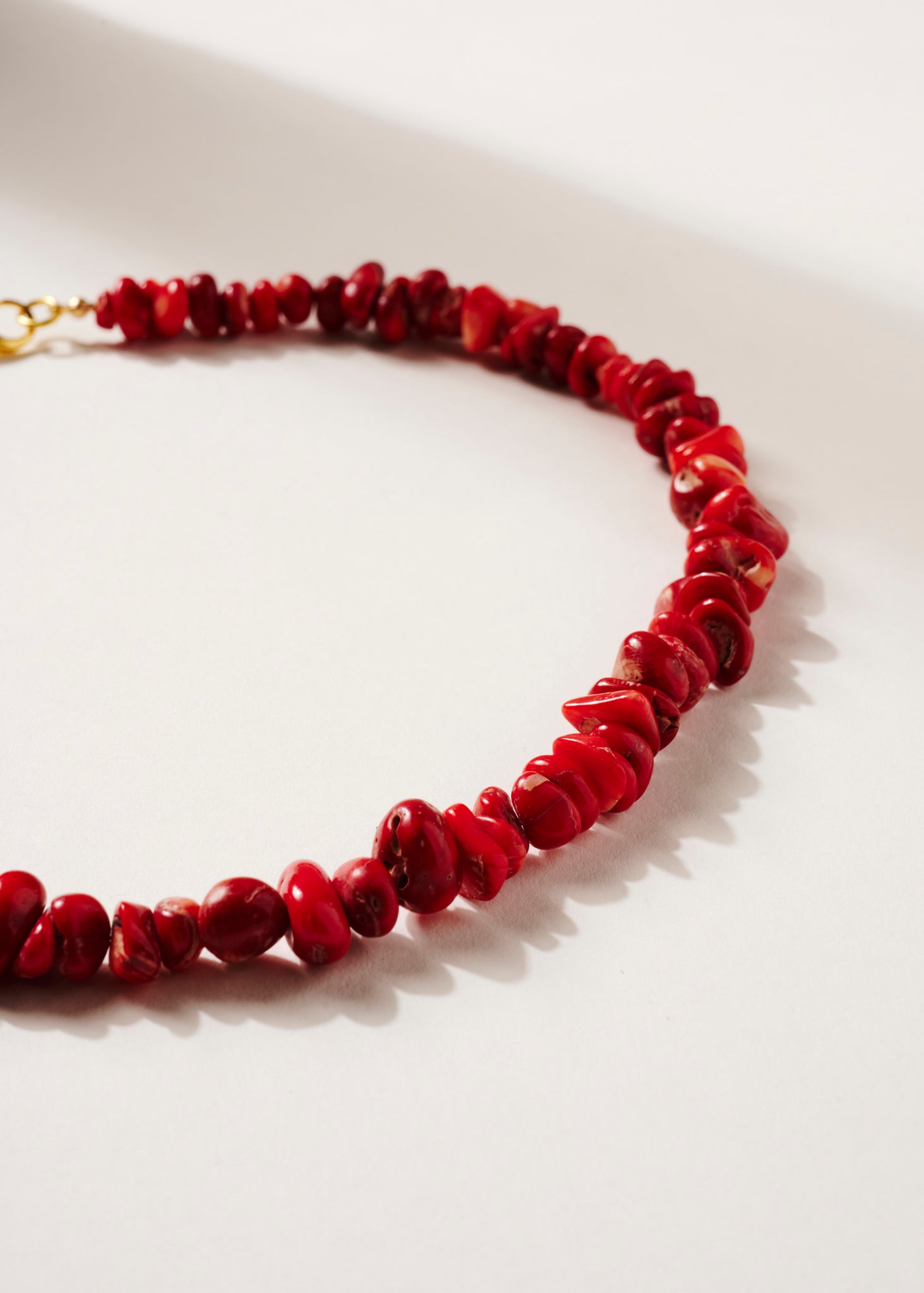 ETNA RED SHELL NECKLACE