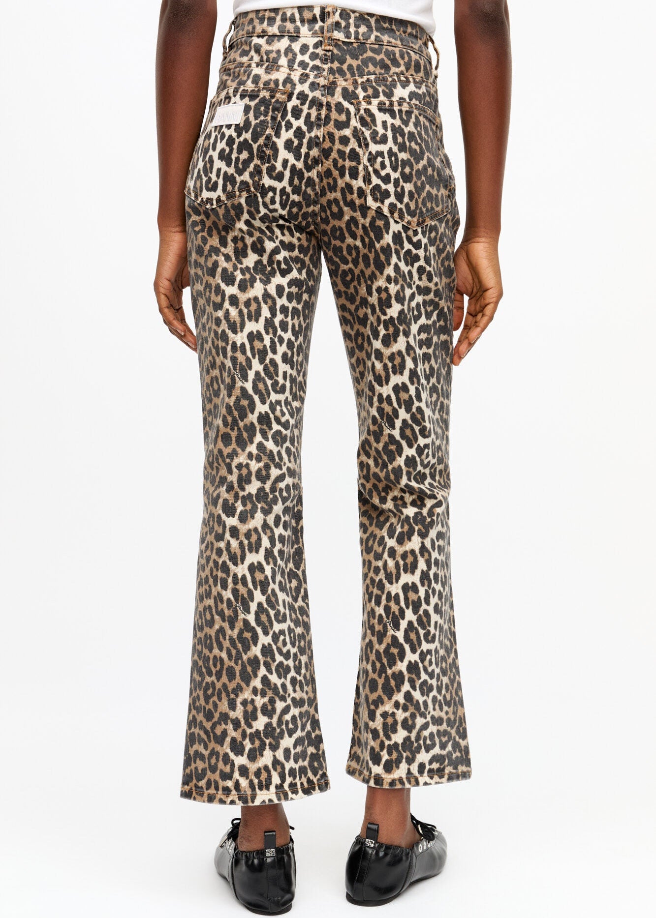GANNI BETZY CROPPED DENIM IN LEOPARD