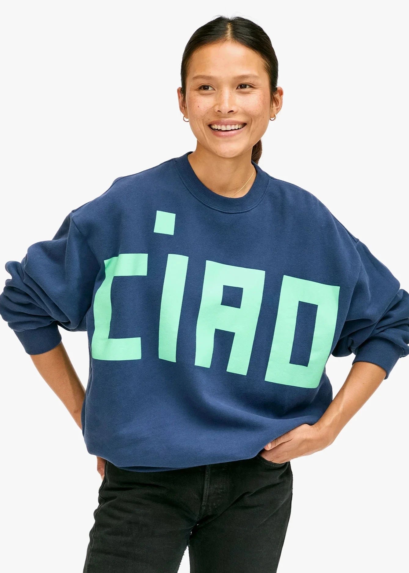 CLARE V. OVERSIZED CIAO SWEATSHIRT