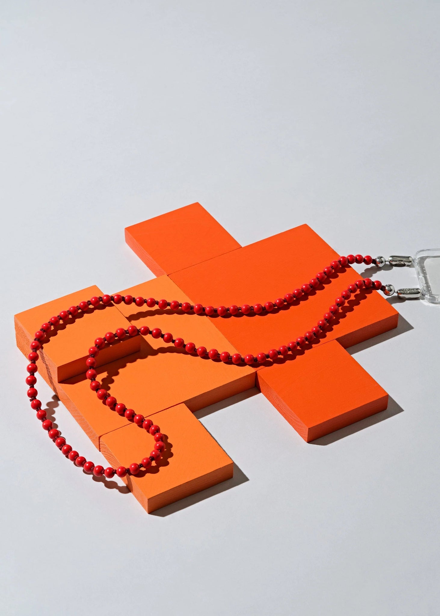 OSSA NEW YORK WOOD CROSSBODY PHONE CHAIN