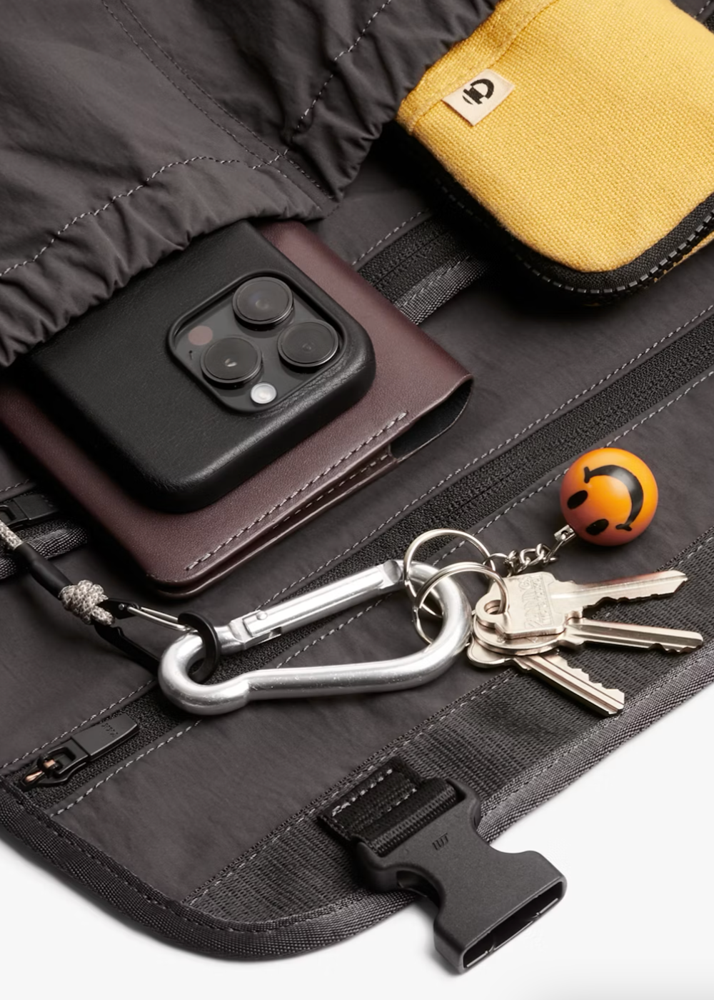 BELLROY CINCH MESSENGER BAG