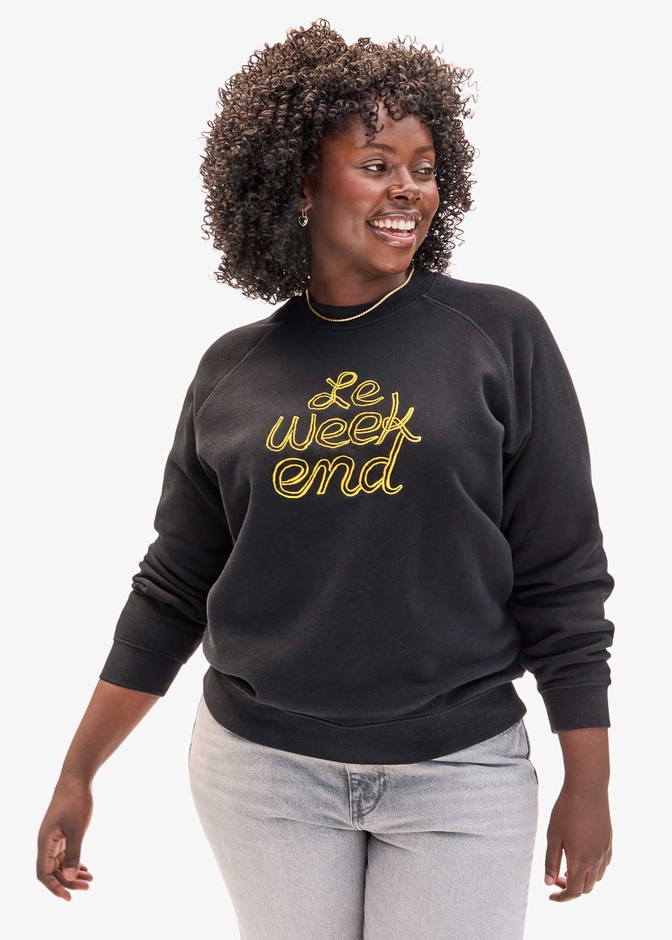 CLARE V. EMBROIDERED LE WEEKEND SWEATSHIRT