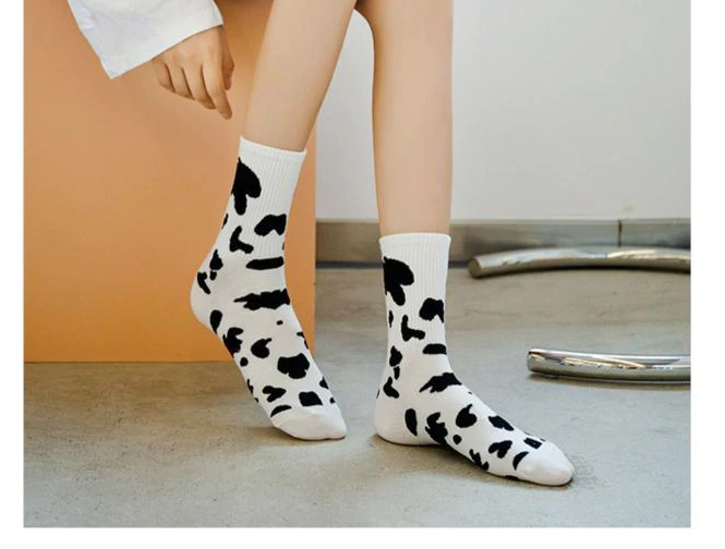 MOO COW PRINT CREW SOCKS