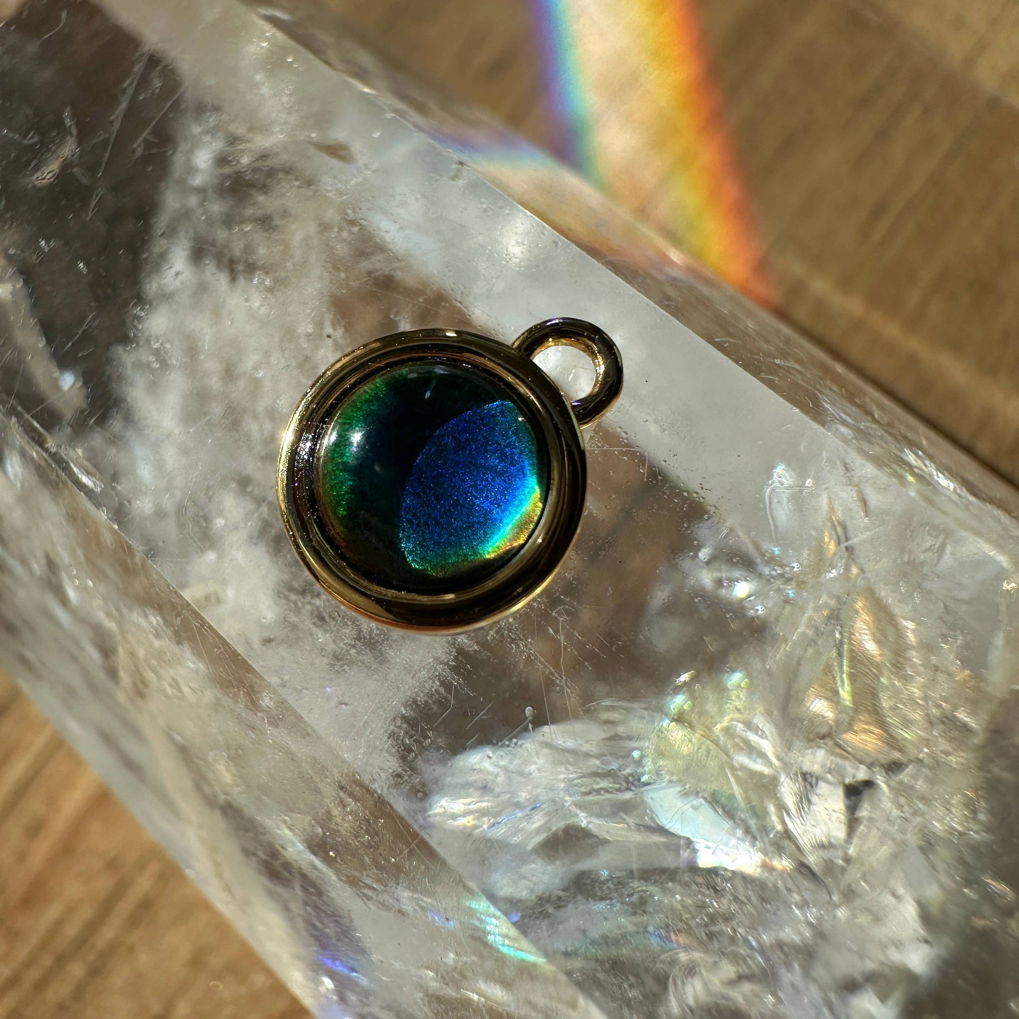 COLOR-CHANGING MOOD STONE CHARM
