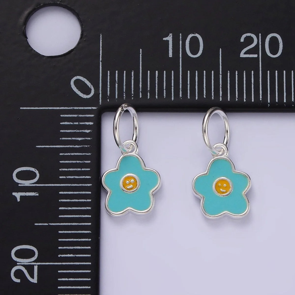 BLUE SILVER DAISY SMILEY CHARM